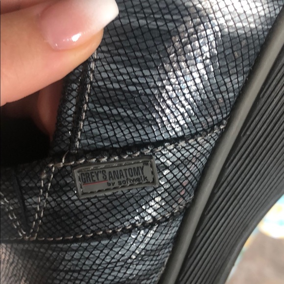 Greys Anatomy Dansko Clogs - Picture 5 of 6